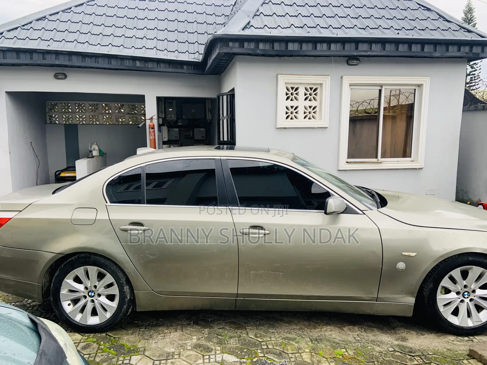 BMW 545i 2002 Gold