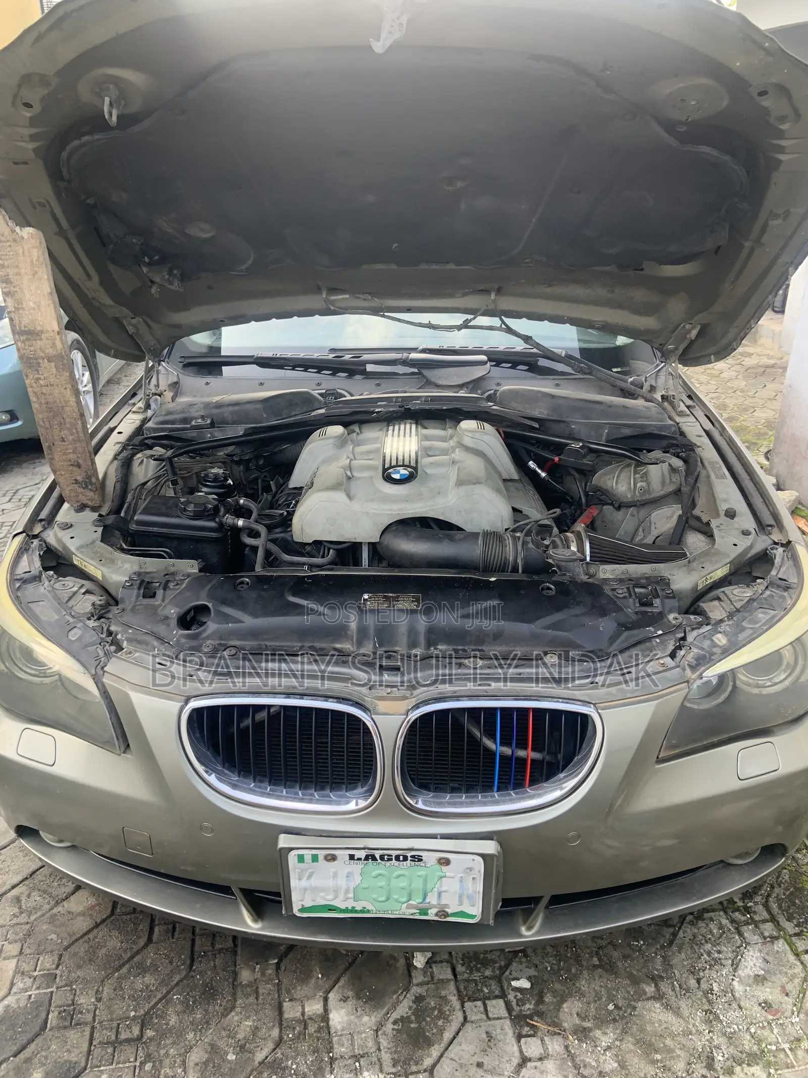 BMW 545i 2002 Gold