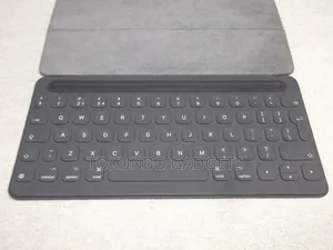 Apple Smart Keyboard for iPad Pro 9.7/10.5"/ iPad 7 8 9/Air 3rd Gen