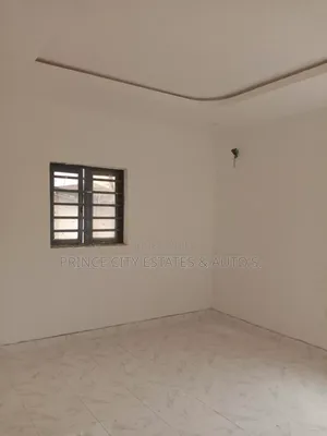 2bdrm Block of Flats in Off Ishaga, Ojuelegba for rent