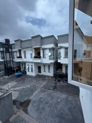 4bdrm Duplex in Chevron Toll Gate for sale