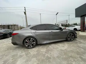 Toyota Camry SE 2025 Gray