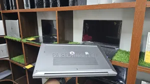 Laptop HP ZBook Firefly G8 16GB Intel Core i7 SSD 512GB
