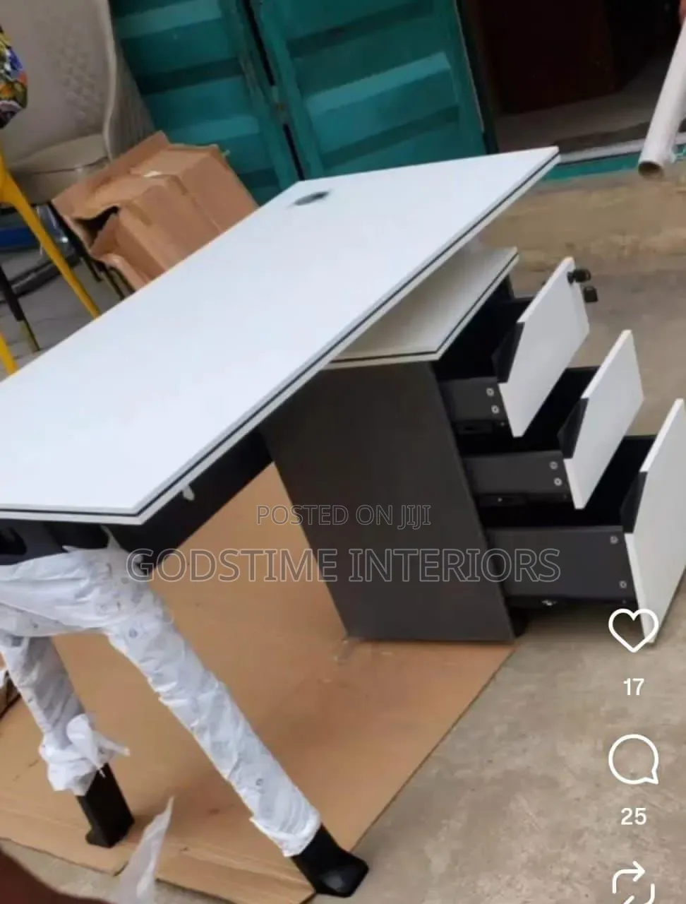 Newly Imported Office Table Very Standard and Durable