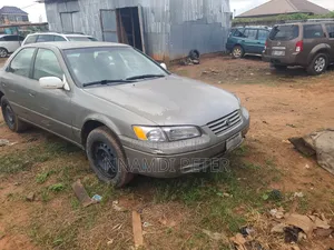 Toyota Camry Automatic 1999 Gray