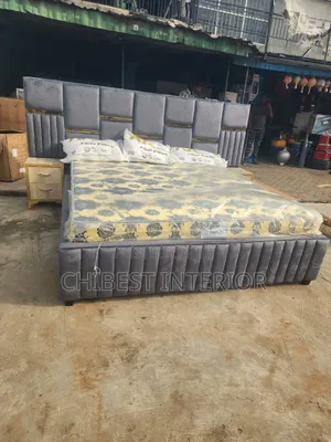 5ft Tall 6by7 Bed With Two Side Drawers Only.