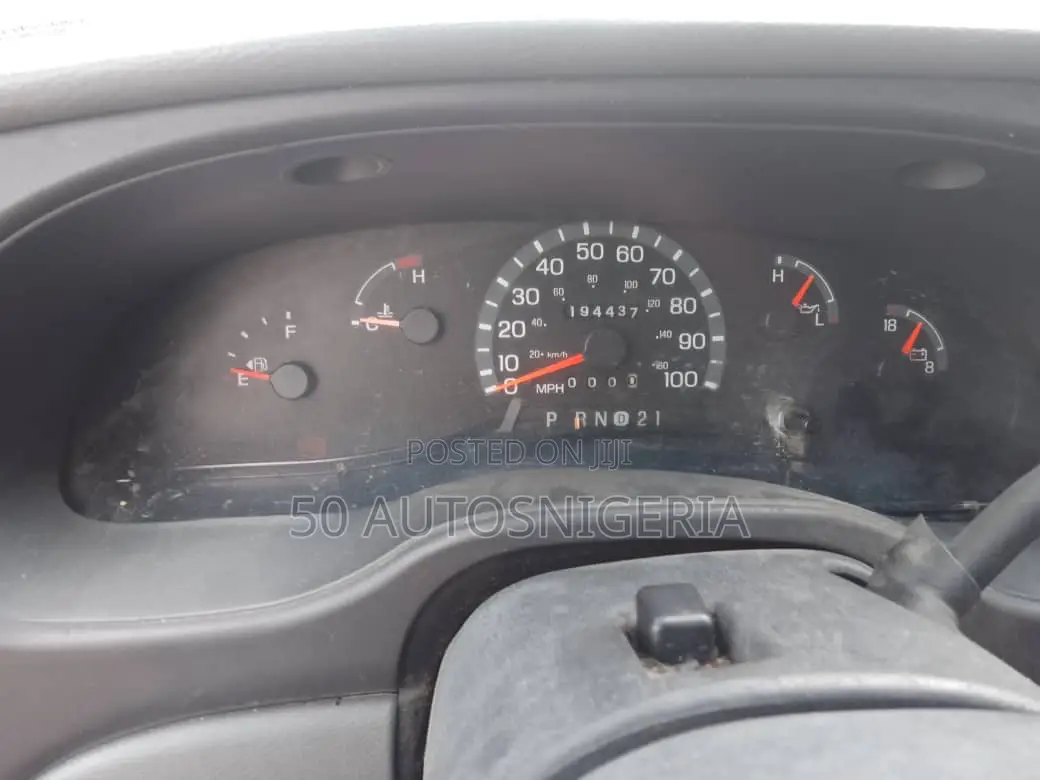 Ford E-250 2003 White