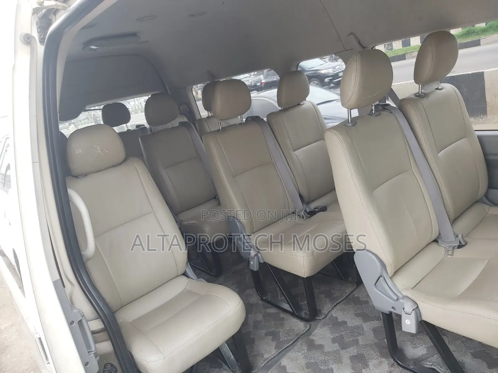 Toyota HiAce 2016 White