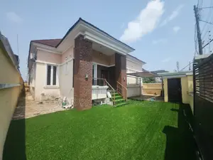 3bdrm Bungalow in Thomas Estate for sale