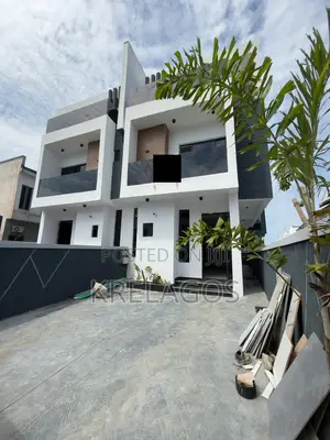 4bdrm Duplex in Orchid, Chevron for sale