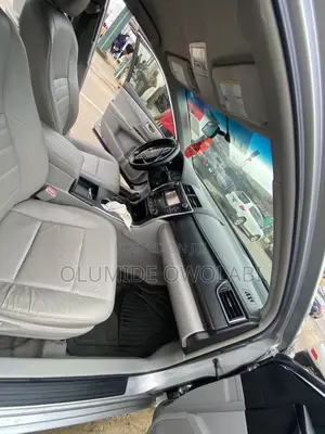 Toyota Camry LE 4dr Sedan (2.5L 4cyl 6A) 2015 Silver
