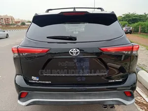 Toyota Highlander 2024 Black