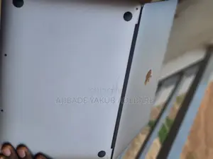 Laptop Apple MacBook Pro 2020 8GB Apple M1 SSD 512GB