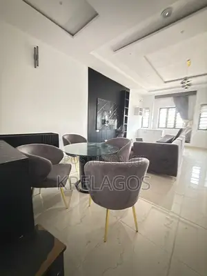 Mini Flat in Orchid, Chevron for rent