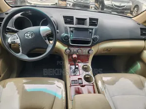 Toyota Highlander 2013 Burgundy