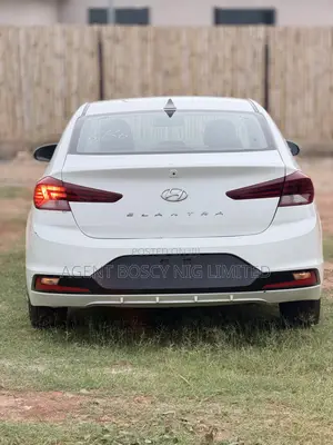 Hyundai Elantra Value Edition 2019 White