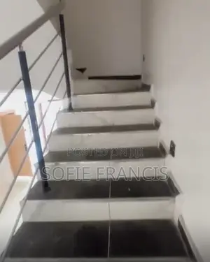 4bdrm Duplex in Thomas Estate for rent
