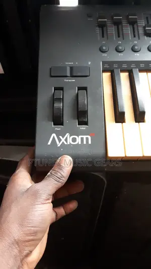 Maudio Axiom 49