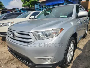 Toyota Highlander 2013 Silver