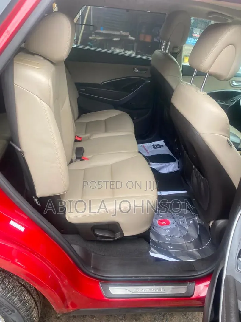 Hyundai Santa Fe 2015 Red