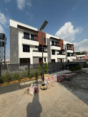 5bdrm Townhouse/Terrace in Gwarinpa for sale