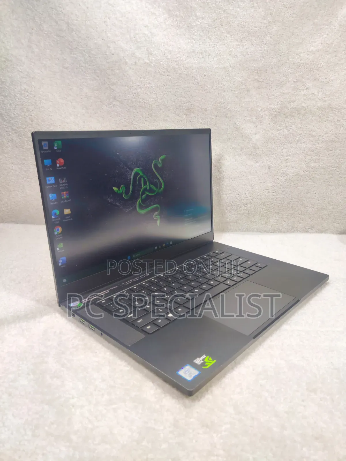 Laptop Razer Blade Advanced 16GB Intel Core i7 SSD 512GB