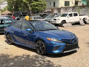 Toyota Camry XSE V6 (3.5L V6 8A) 2019 Blue