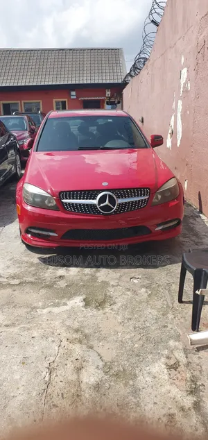 Mercedes-Benz C300 2008 Red