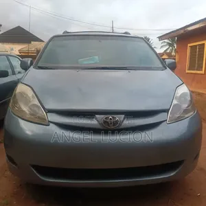 Toyota Sienna 2006 Blue