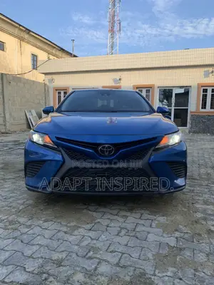 Toyota Camry 2020 Blue