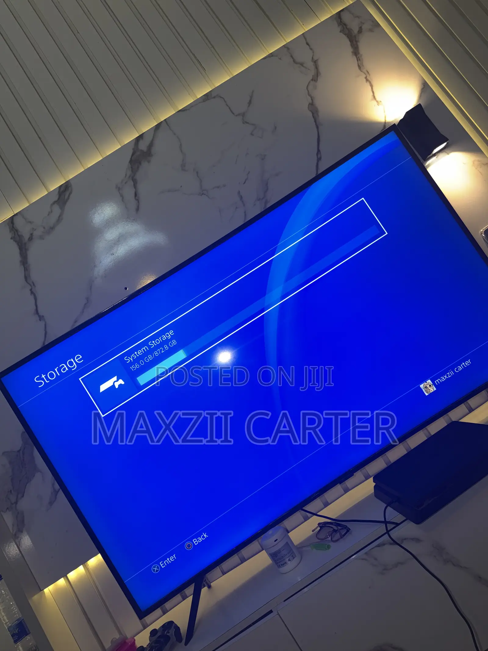 Play Station 4