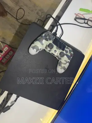 Play Station 4