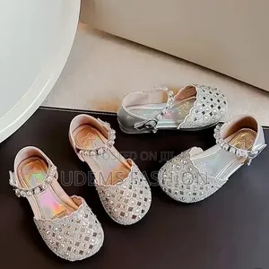 Gorgeous Fashion Gold Shoe