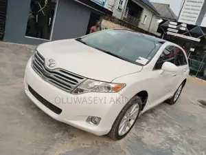 Toyota Venza 2011 White