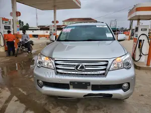 Lexus GX 2011 Silver