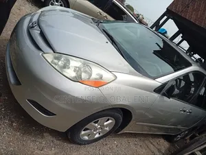 Toyota Sienna 2006 Silver