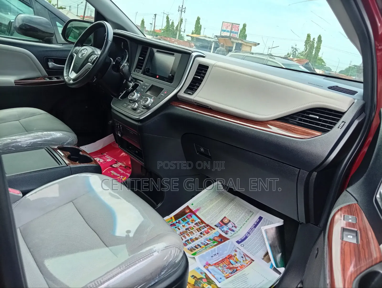 Toyota Sienna 2017 Red