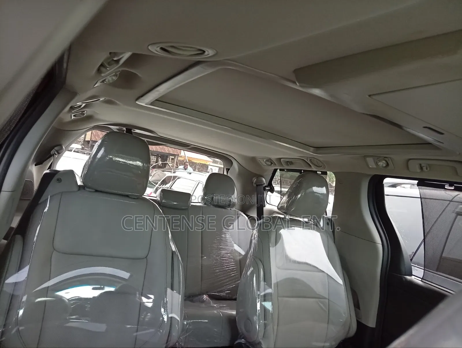 Toyota Sienna 2017 Red