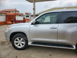 Lexus GX 2011 Silver