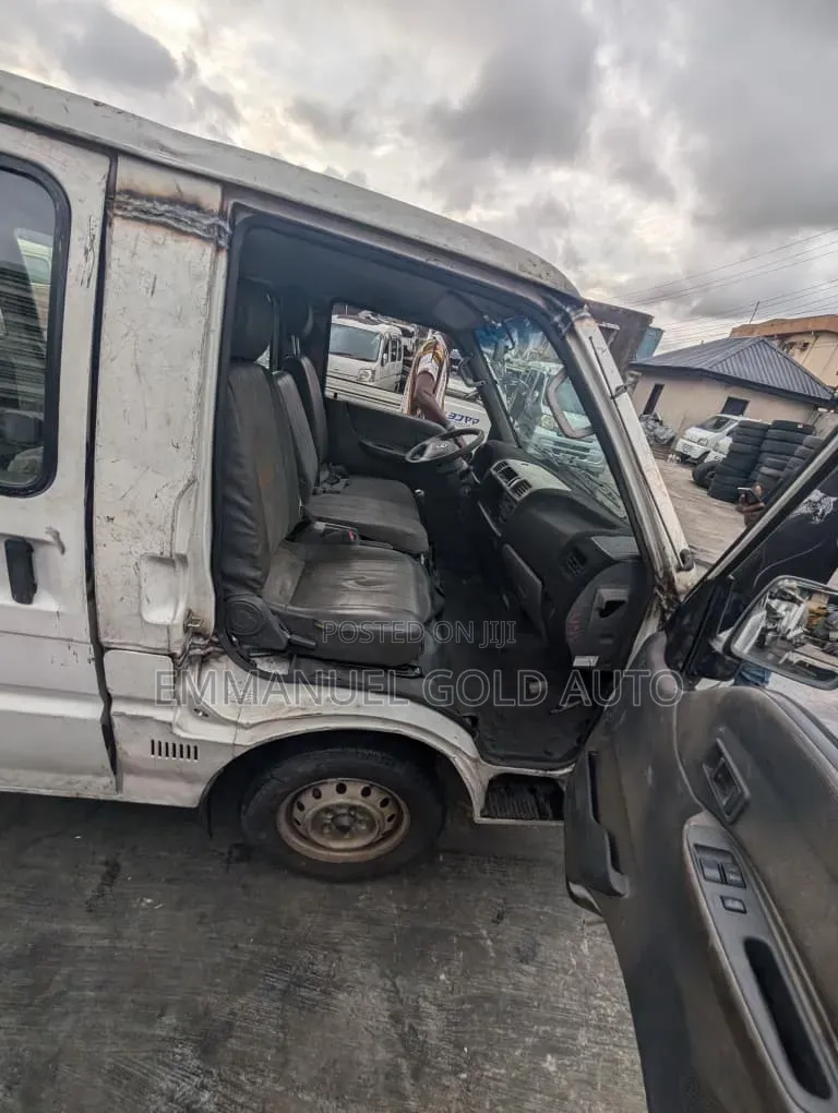 Mazda Bongo 2012 White