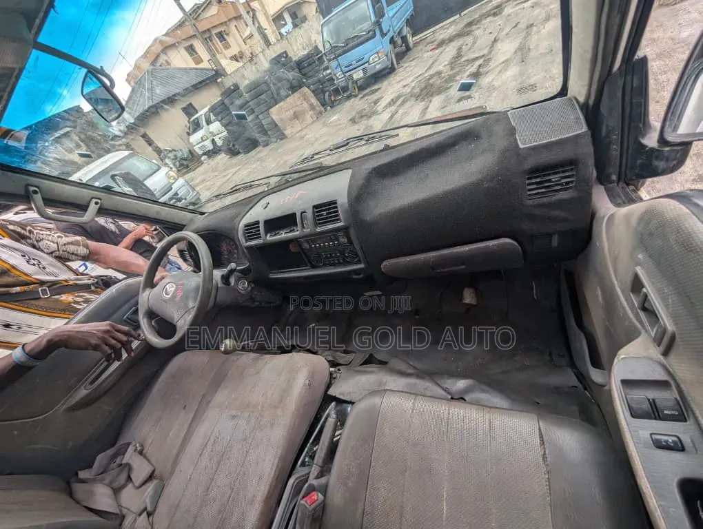 Mazda Bongo 2012 White