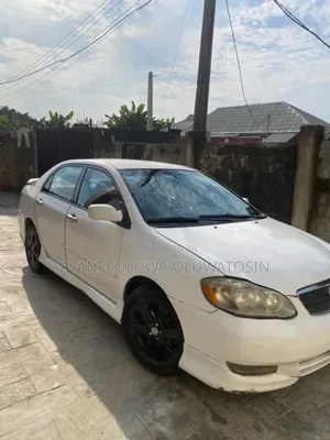 Toyota Corolla 2004 White