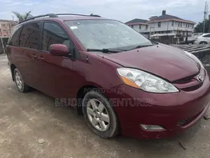 Toyota Sienna XLE 7 Passenger 2010 Red