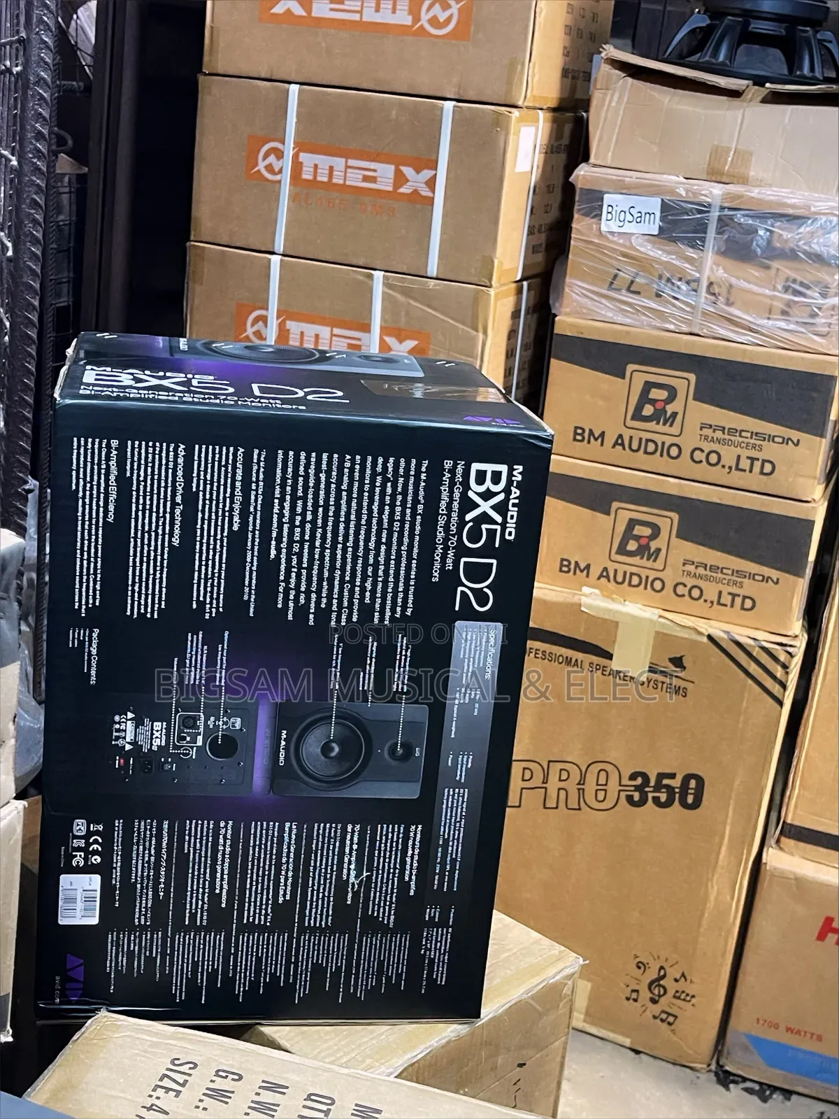￼
M Audio Bx5 D2 Powered Studio Monitors