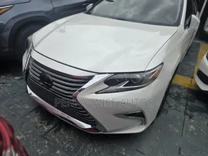 Lexus ES 2016 White