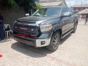Toyota Tundra 2019 Gray