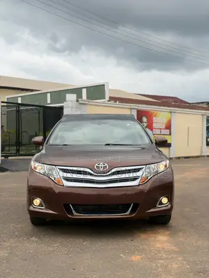 Toyota Venza V6 AWD 2010 Brown