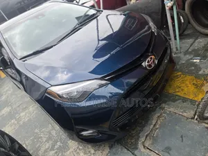 Toyota Corolla 2018 Blue