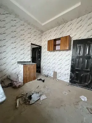 2bdrm Block of Flats in Woji Estate for rent