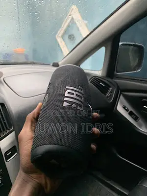 JBL Charge 5